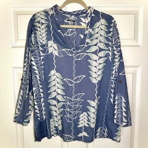 Manuheali’i Hawaii Blue Heliconia Print Blouse – Size XL